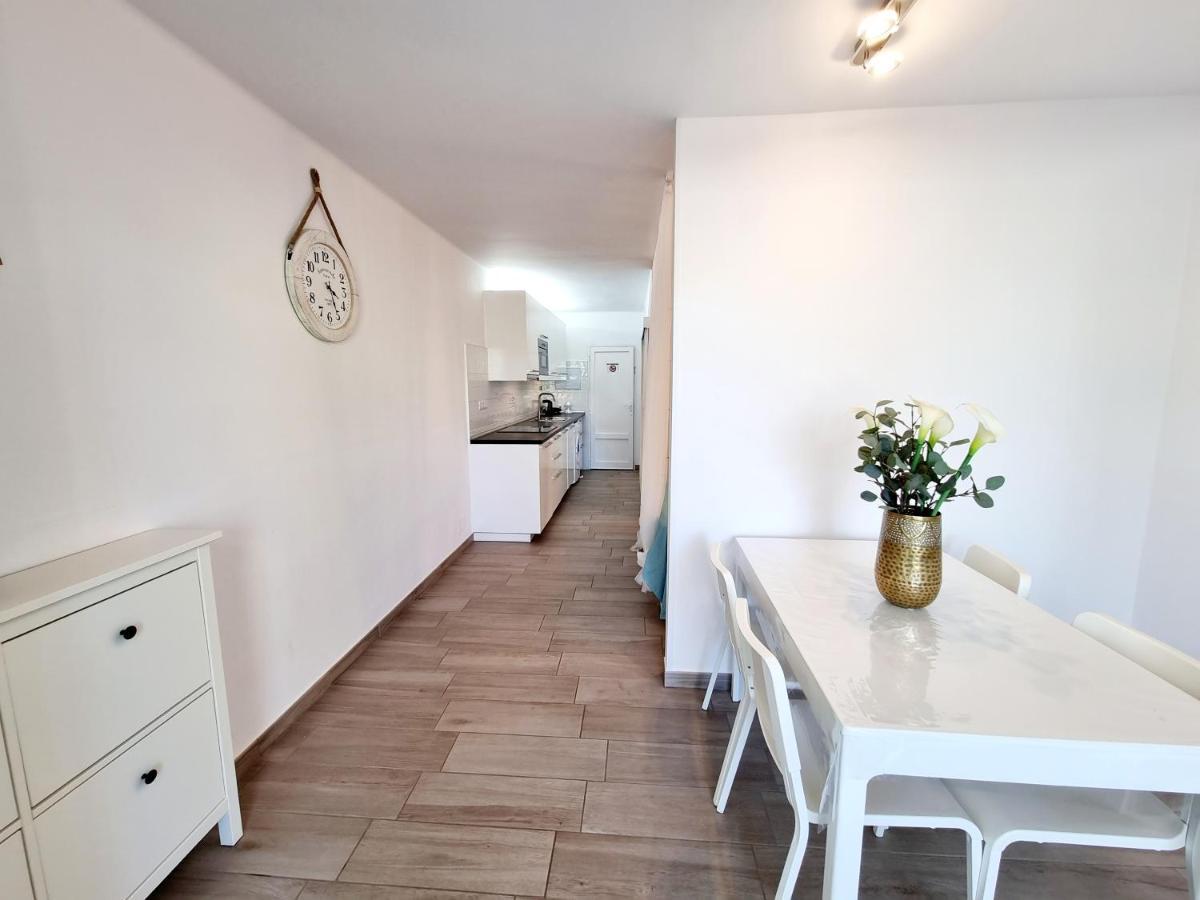 Apartamento Giovanni 09 Playa Roca コスタ・テギセ エクステリア 写真